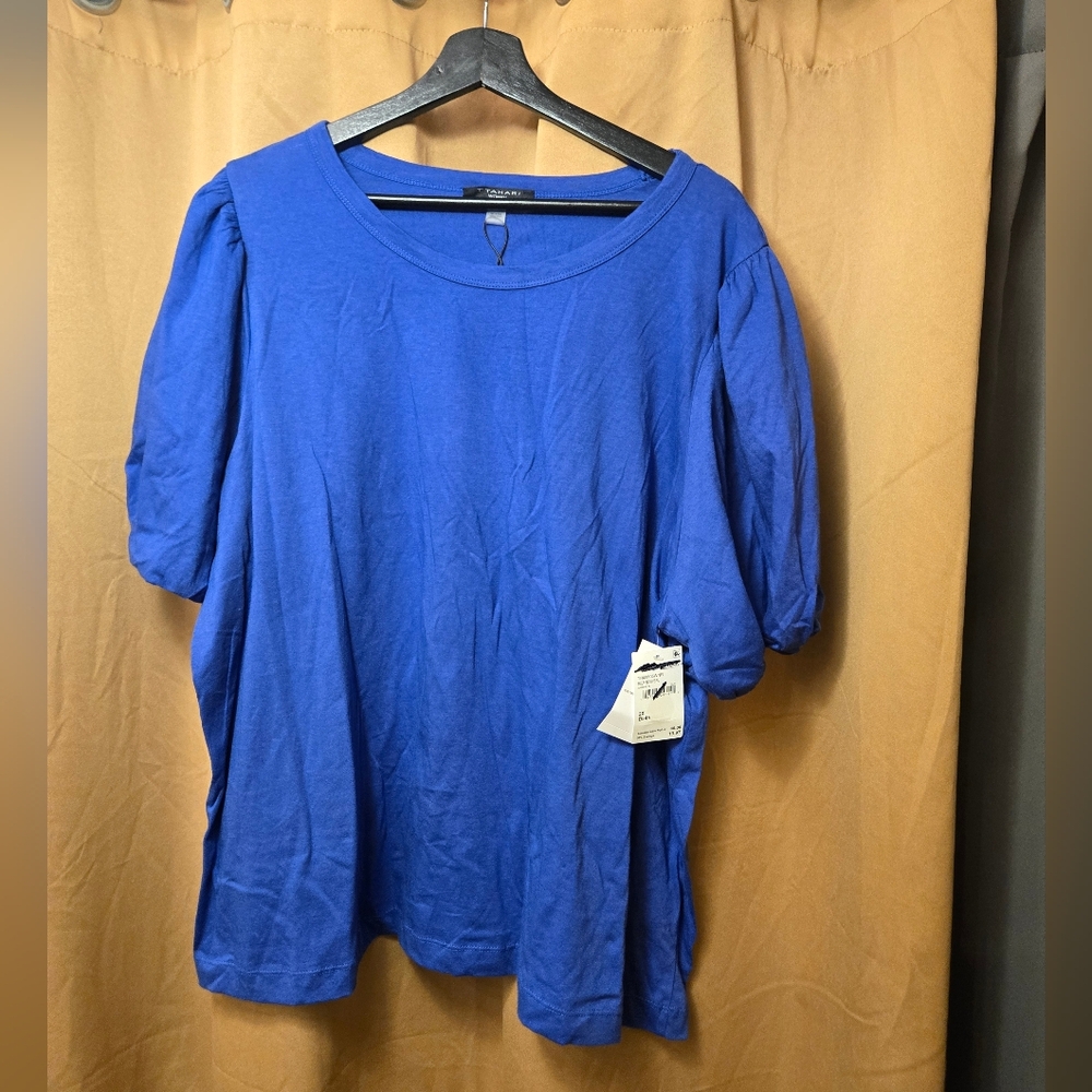 Tahari Royal Blue 2x T-shirt